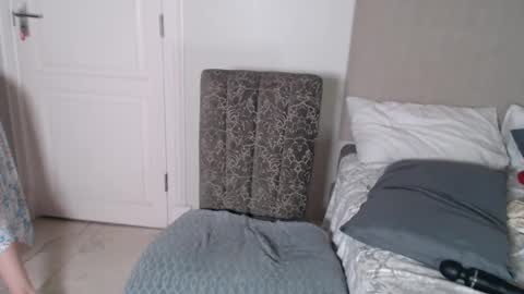 Snapshot of sweet_chantelle chatting on 12, 2, 2025 Chantelle online show from 12, 2, 2025