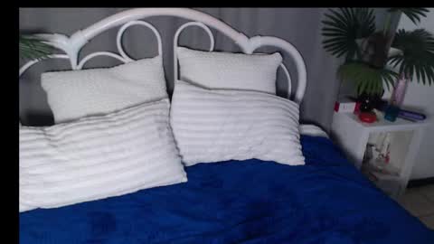 Snapshot of sweet_chantelle chatting on 6, 11, 2025 Chantelle online show from 6, 11, 2025