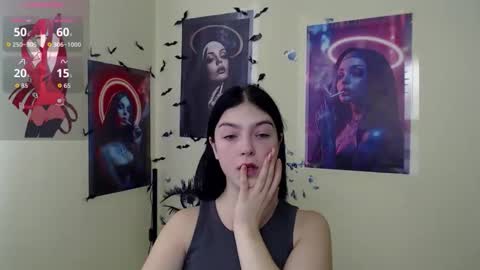 Snapshot of sweet_cherryg chatting on 31, 10, 2025 Ivy online show from 31, 10, 2025