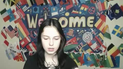 Snapshot of sweet_cherryg chatting on 25, 11, 2025 Ivy online show from 25, 11, 2025