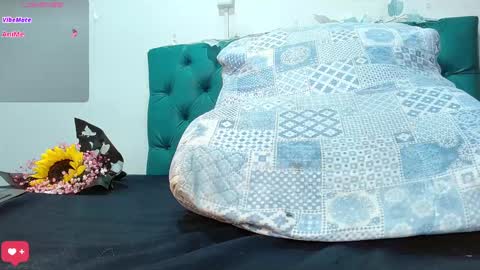 Snapshot of sweet_devil2 chatting on 8, 3, 2025 kandy muller online show from 8, 3, 2025