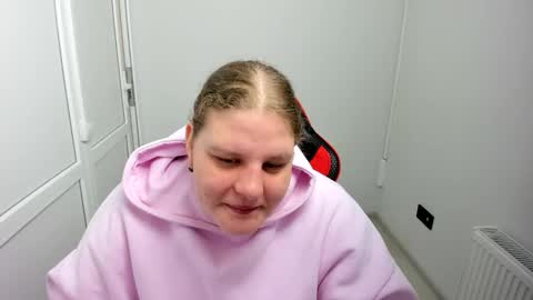 Snapshot of sweet_karla_la chatting on 4, 5, 2026 Karla online show from 4, 5, 2026