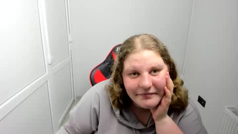 Snapshot of sweet_karla_la chatting on 26, 5, 2026 Karla online show from 26, 5, 2026