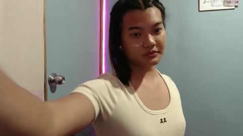 Snapshot of sweet_kimmy_onboard chatting on 8, 5, 2026 sweet_kimmy_onboard online show from 8, 5, 2026