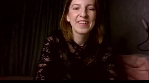 Snapshot of sweet_lilbunny chatting on 17, 12, 2025 sweet_lilbunny online show from 17, 12, 2025