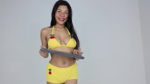 Snapshot of sweet_litle chatting on 25, 5, 2026 sweet_litle online show from 25, 5, 2026