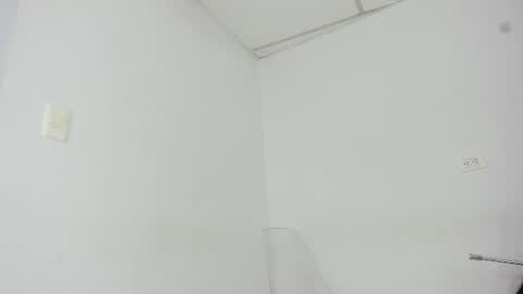 Snapshot of sweet_litle chatting on 10, 6, 2026 sweet_litle online show from 10, 6, 2026