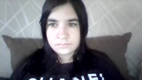 sweet_love2223 online show from 11, 6, 2026