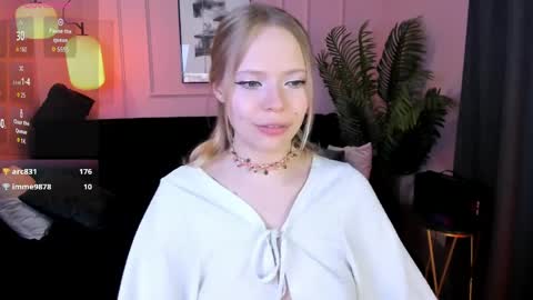 Lucy online show from 25, 4, 2026