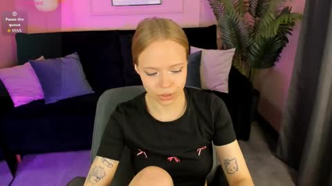 Snapshot of sweet_lucile chatting on 23, 5, 2026 Lucy online show from 23, 5, 2026