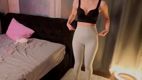 Snapshot of sweet_lynx chatting on 21, 4, 2026 Lana online show from 21, 4, 2026