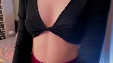 Snapshot of sweet_lynx chatting on 28, 4, 2026 Lana online show from 28, 4, 2026