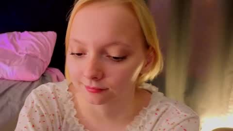 Snapshot of sweet_lynx chatting on 4, 5, 2026 Lana online show from 4, 5, 2026