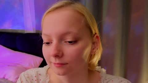 Snapshot of sweet_lynx chatting on 10, 5, 2026 Lana online show from 10, 5, 2026