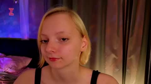 Snapshot of sweet_lynx chatting on 25, 5, 2026 Lana online show from 25, 5, 2026