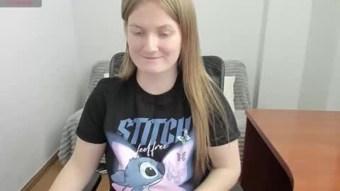 Snapshot of sweet_melody_of_ur_heart chatting on 16, 2, 2026 Mila online show from 16, 2, 2026