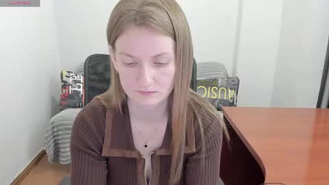 Snapshot of sweet_melody_of_ur_heart chatting on 27, 5, 2026 Mila online show from 27, 5, 2026