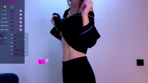 Mia online show from 26, 11, 2025