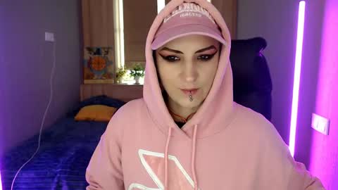 sweet_n_strong online show from 24, 4, 2026