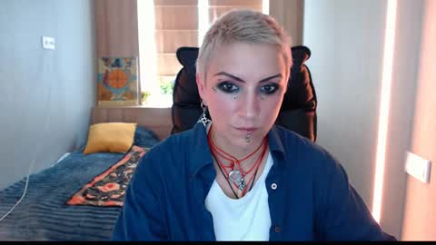 Snapshot of sweet_n_strong chatting on 7, 6, 2026 sweet_n_strong online show from 7, 6, 2026