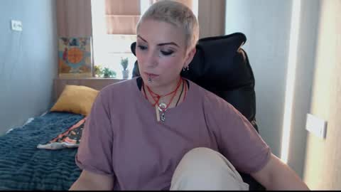 Snapshot of sweet_n_strong chatting on 13, 6, 2026 sweet_n_strong online show from 13, 6, 2026