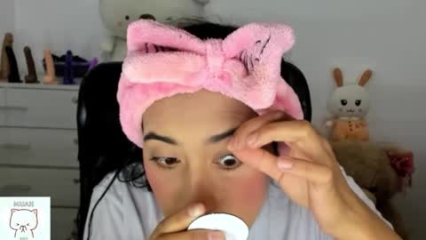 Nhaomy online show from 2, 10, 2025