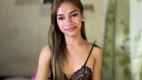 sweet_nikki03 online show from 20, 9, 2025