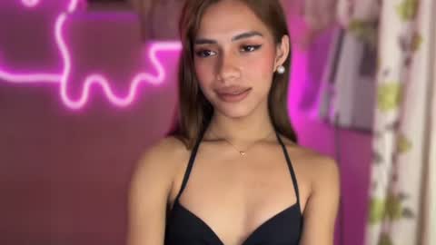 sweet_nikki03 online show from 26, 9, 2025