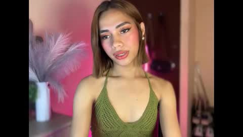 sweet_nikki03 online show from 3, 10, 2025