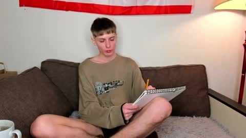 Snapshot of sweet_peach__ chatting on 11, 12, 2024 kira online show from 11, 12, 2024