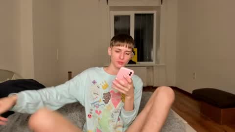 Snapshot of sweet_peach__ chatting on 22, 12, 2024 kira online show from 22, 12, 2024