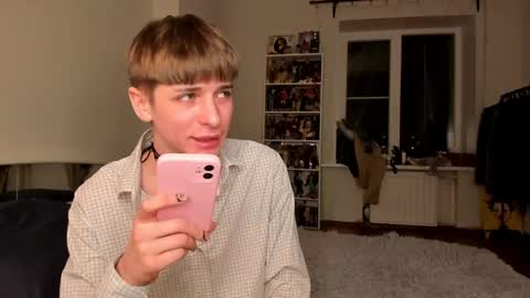 Snapshot of sweet_peach__ chatting on 26, 1, 2025 kira online show from 26, 1, 2025