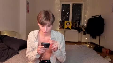 Snapshot of sweet_peach__ chatting on 19, 2, 2025 kira online show from 19, 2, 2025