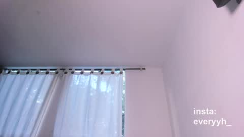 Snapshot of sweet_poetry chatting on 24, 5, 2026 Ev online show from 24, 5, 2026