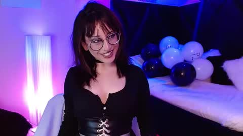 Snapshot of sweet_roxanee chatting on 20, 10, 2025 Roxanee online show from 20, 10, 2025