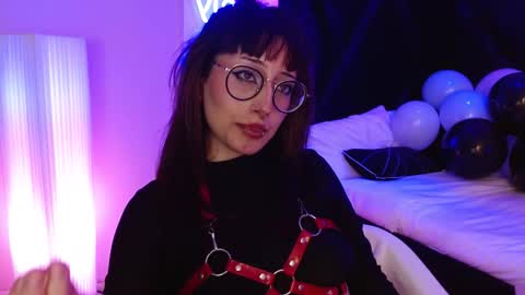 Snapshot of sweet_roxanee chatting on 5, 11, 2025 Roxanee online show from 5, 11, 2025