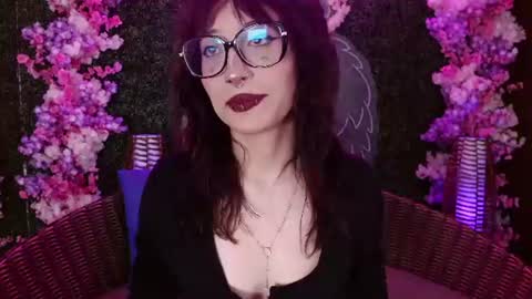 Roxanee online show from 24, 6, 2026