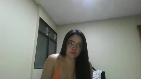 Snapshot of sweet_shadow20 chatting on 27, 10, 2025 Mari online show from 27, 10, 2025