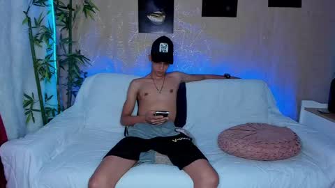 Start 18 year  Noa 19 year online show from 18, 2, 2025