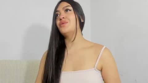 Snapshot of sweet_sophie_7 chatting on 10, 12, 2024 sweet_sophie_7 online show from 10, 12, 2024