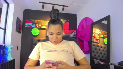 Snapshot of sweet_starxx chatting on 19, 1, 2025 Yeileen online show from 19, 1, 2025