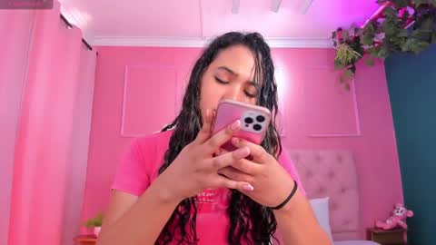 Snapshot of sweet_starxx chatting on 9, 3, 2025 Yeileen online show from 9, 3, 2025