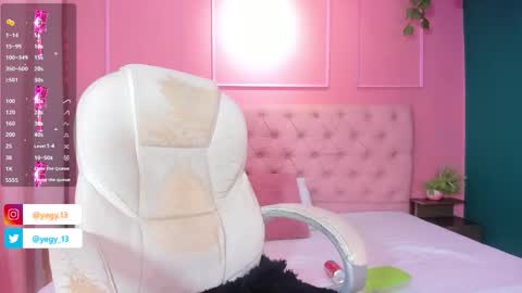 Snapshot of sweet_starxx chatting on 24, 9, 2025 Yeileen online show from 24, 9, 2025
