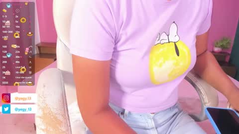 Snapshot of sweet_starxx chatting on 6, 11, 2025 Yeileen online show from 6, 11, 2025