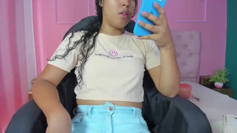 Snapshot of sweet_starxx chatting on 10, 11, 2025 Yeileen online show from 10, 11, 2025