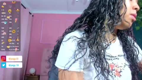 Snapshot of sweet_starxx chatting on 27, 5, 2026 Yeileen online show from 27, 5, 2026