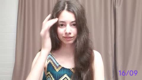 Snapshot of sweet_sweet_angel chatting on 16, 9, 2025 Angel online show from 16, 9, 2025