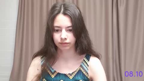 Snapshot of sweet_sweet_angel chatting on 8, 10, 2025 Angel online show from 8, 10, 2025