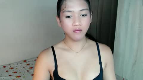 Snapshot of sweet_tenshi chatting on 27, 5, 2026 tenshi online show from 27, 5, 2026