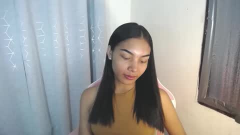 Snapshot of sweet_trishaxx chatting on 8, 10, 2025 Trisha online show from 8, 10, 2025